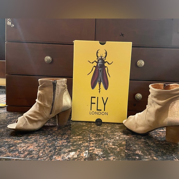 Fly London Shoes - Picture 1 of 4